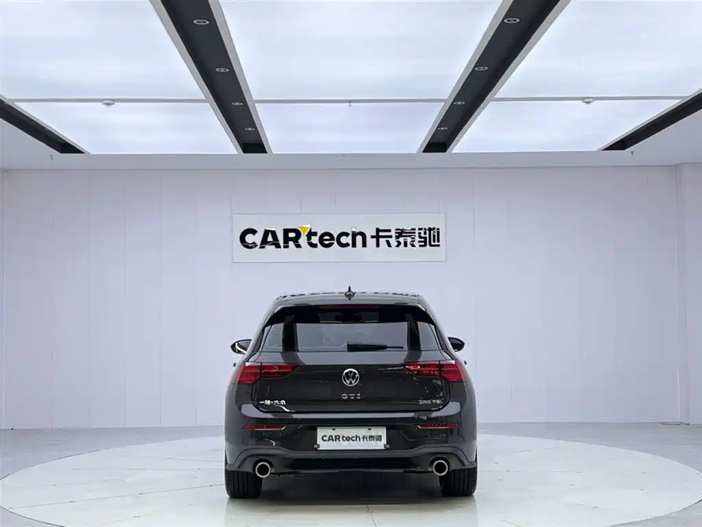 VOLKSWAGEN GOLF GTI
