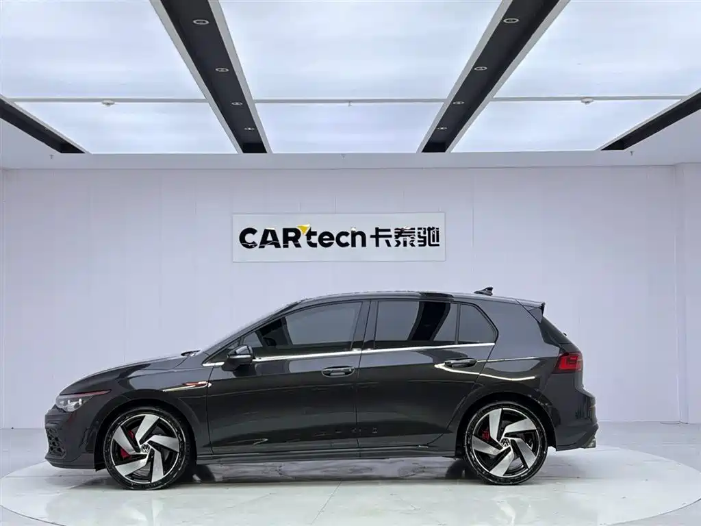 VOLKSWAGEN GOLF GTI
