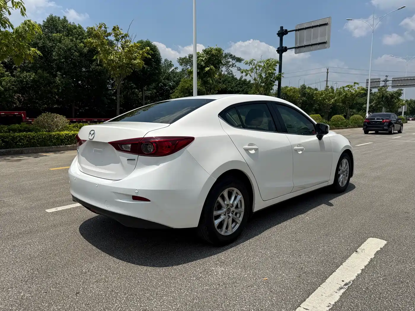 Mazda Mazda 3 2014 2014 Sedan 1.5L Manual Comfort