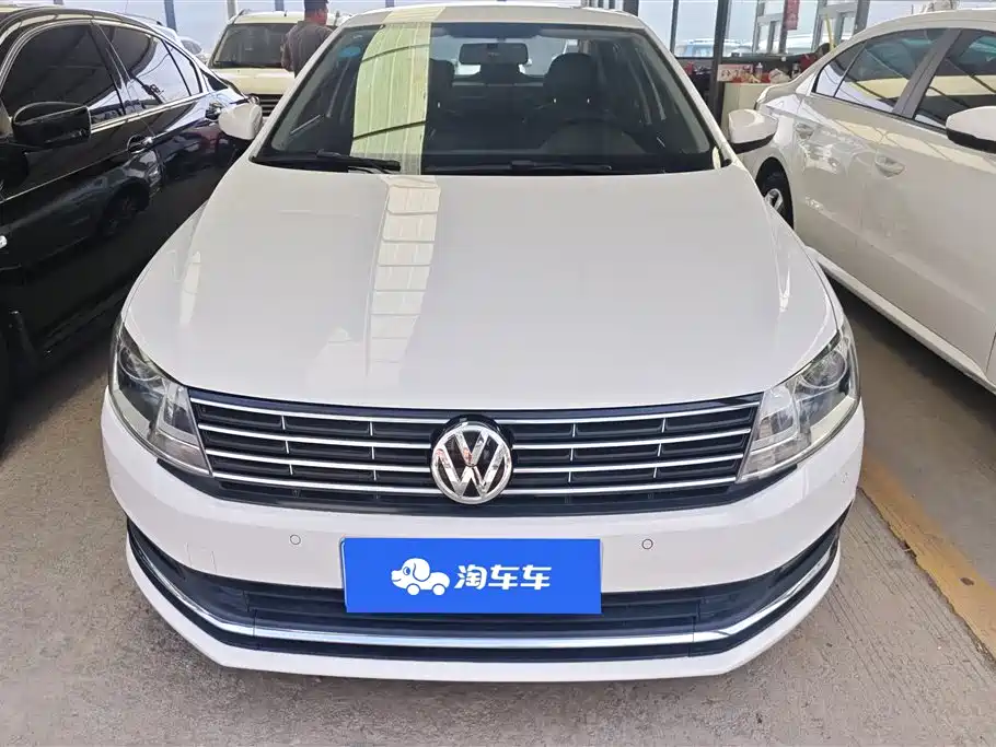 Volkswagen Lavida 2017 1.6L Automatic Comfort Edition фото 2