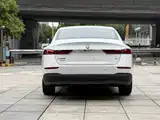 Фото 8 - Roewe D7