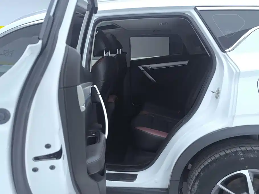 Geely Binyue 2020 Facelift 240T DCT Hunter 11