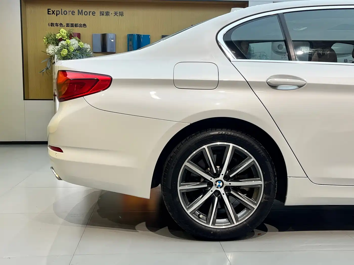 BMW 5 Series 2018 528Li Launch Special Edition фото 14