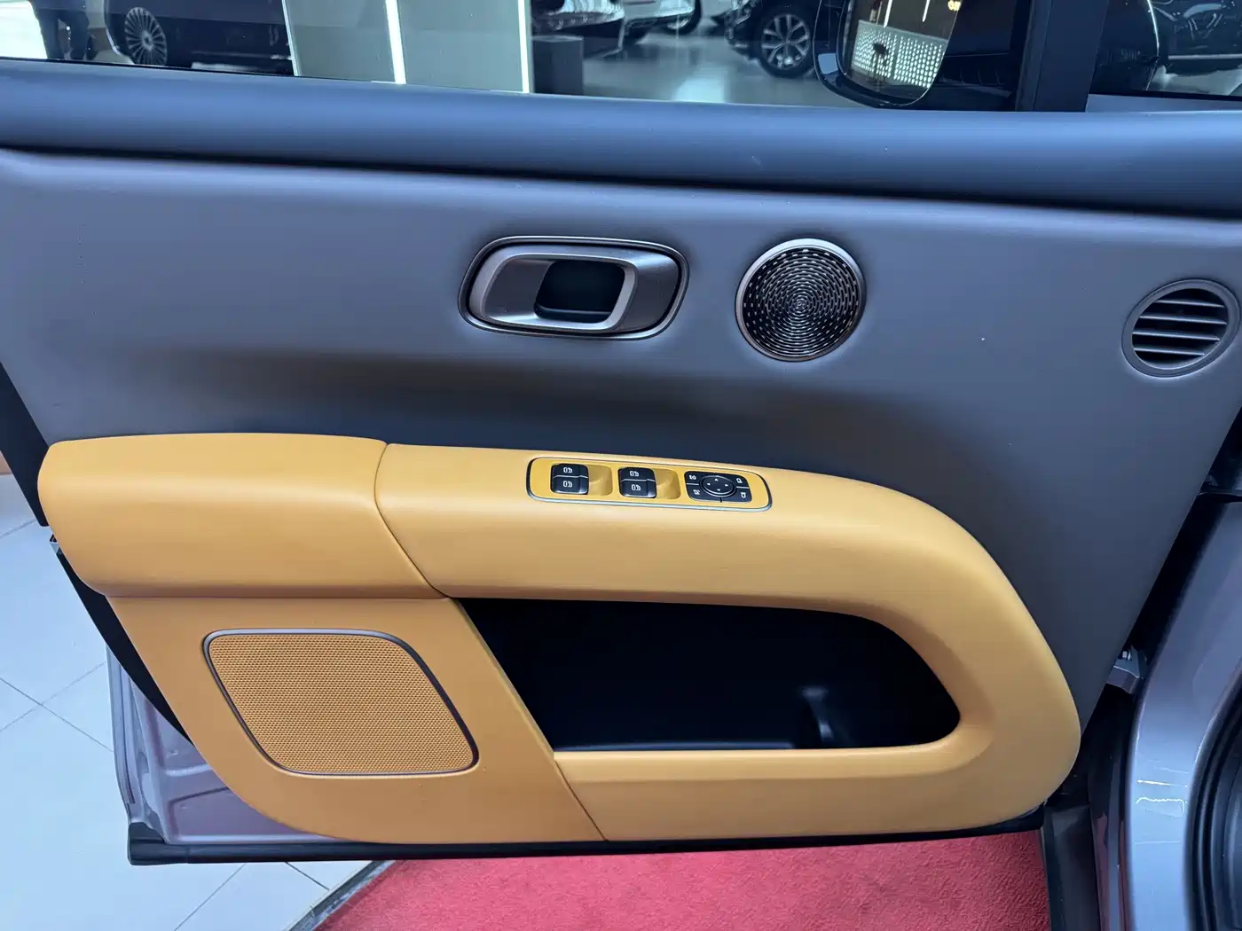 Li Auto i6 2025 2025 4WD Base Model