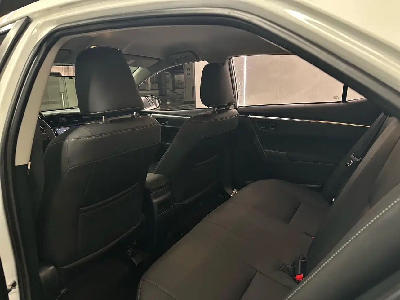 Toyota Corolla 2017 Facelift 1.2T S-CVT GL фото 12