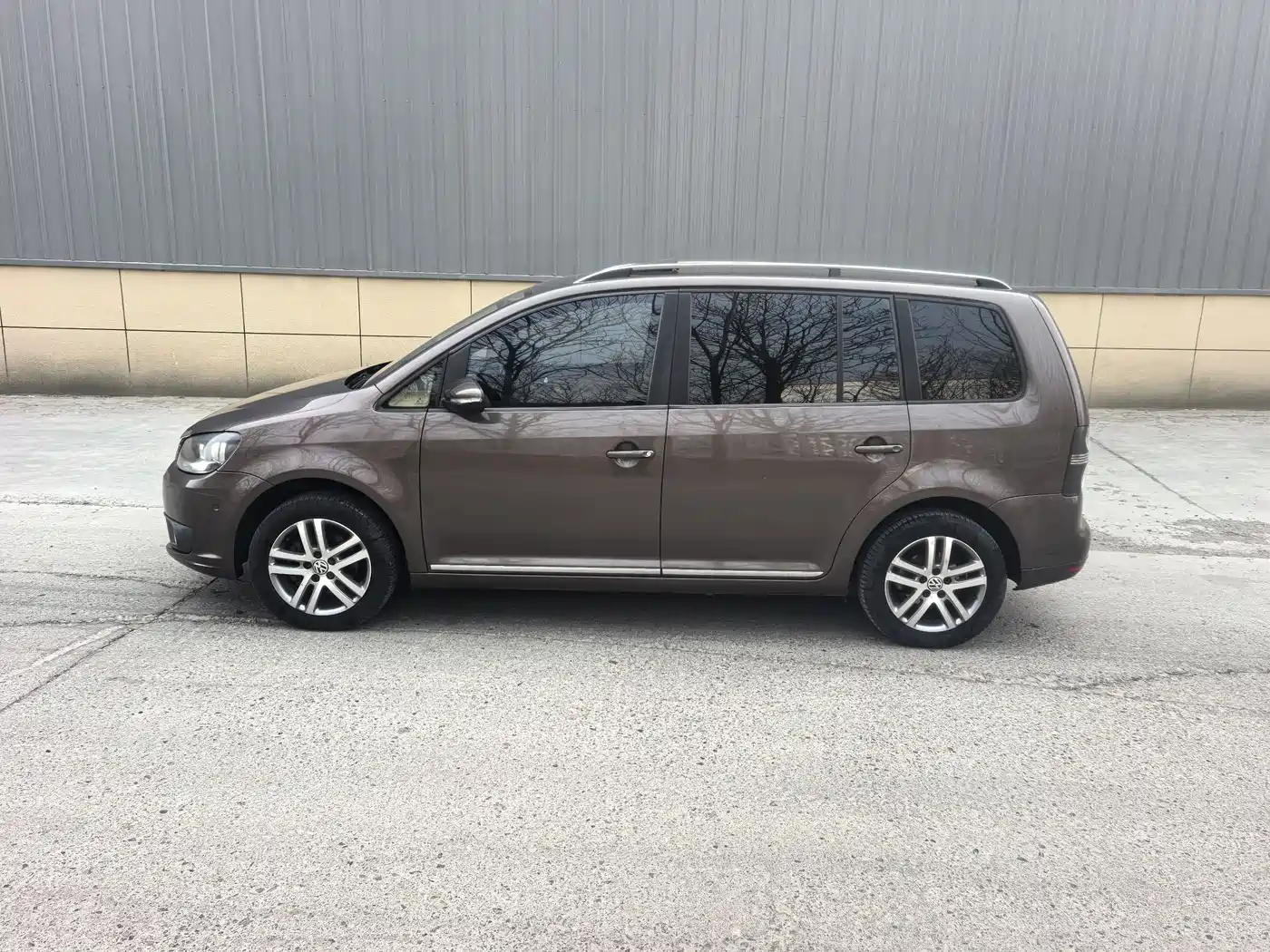 Volkswagen Touran 2011 1.4T DSG Intelligent Elite 5-seater фото 8