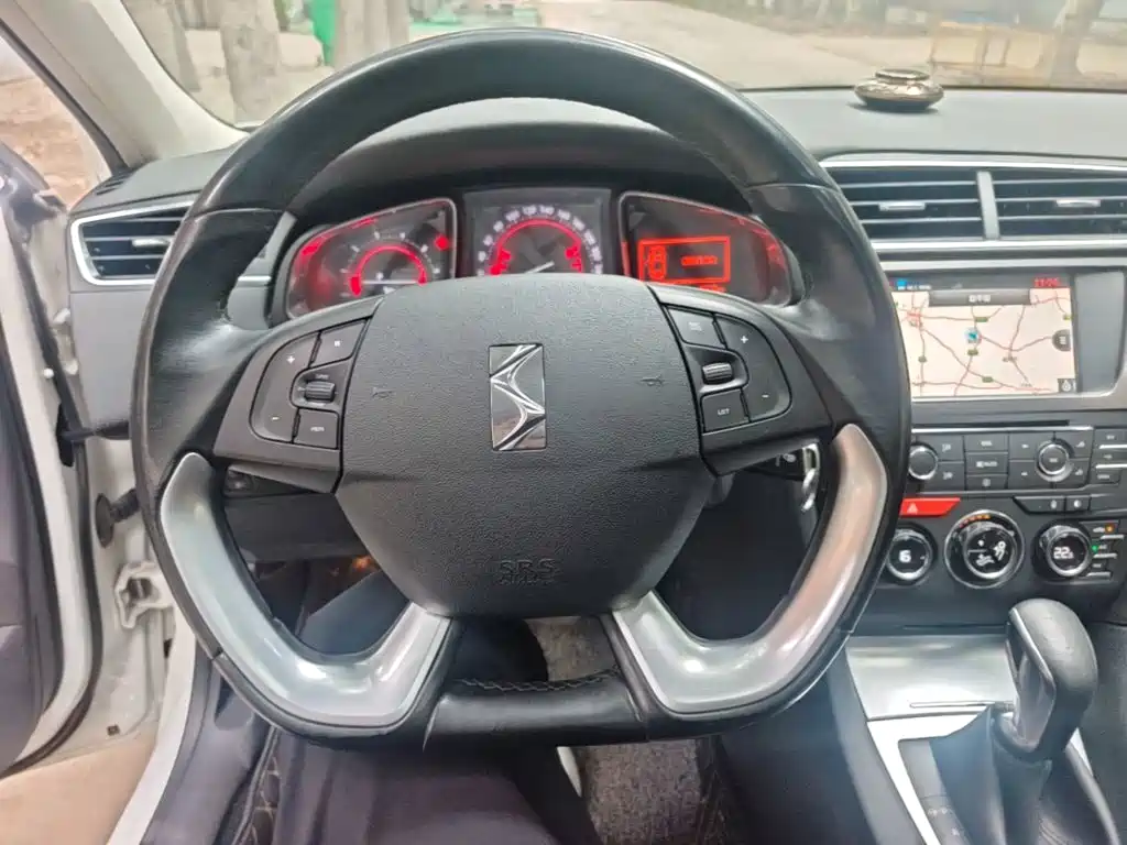 DS 5LS 2016 2015 1.6T Elegance THP160