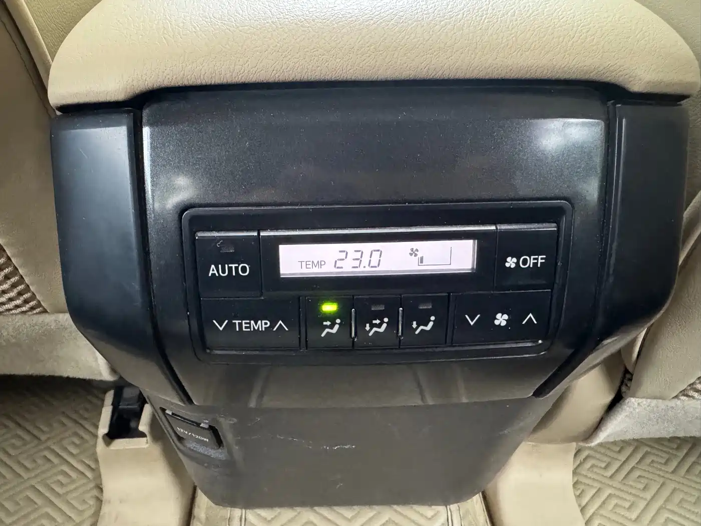 Фото 18 - Toyota Prado