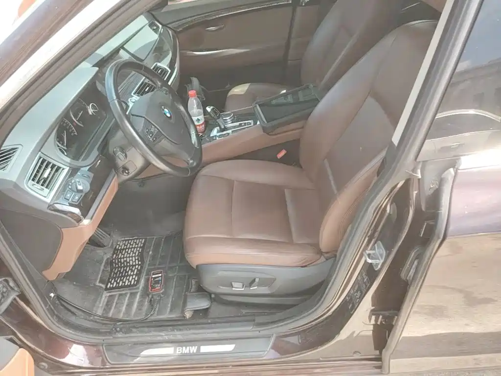 BMW 5 Series GT 2015 2014 528i Leading