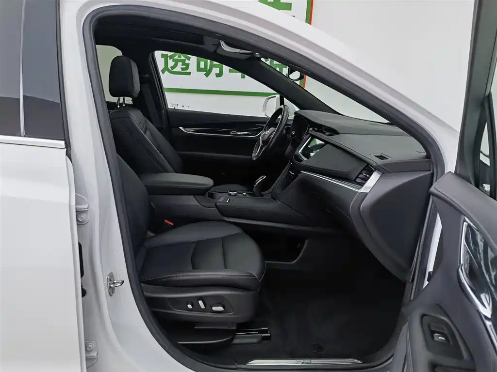 Cadillac XT5 2022 2.0T 2WD Luxury фото 23