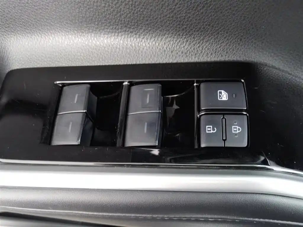 Toyota Highlander 2024 2.5L Smart Hybrid 4WD Elite 7-seater фото 9