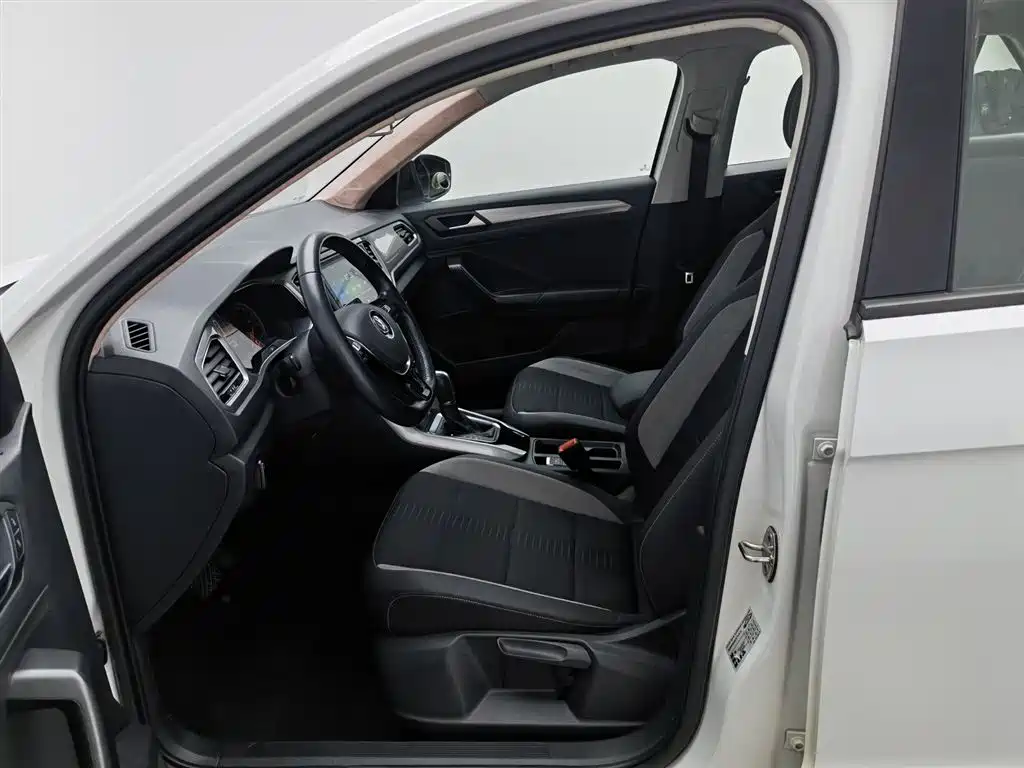 Volkswagen T-ROC 2018 280TSI DSG 2WD Progressive (China V) фото 10