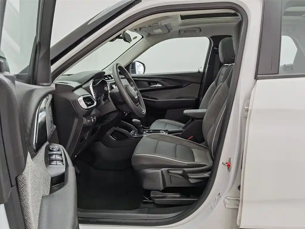 Chevrolet Trailblazer 2019 435T Redline CVT FWD Sport Edition (China VI) фото 10