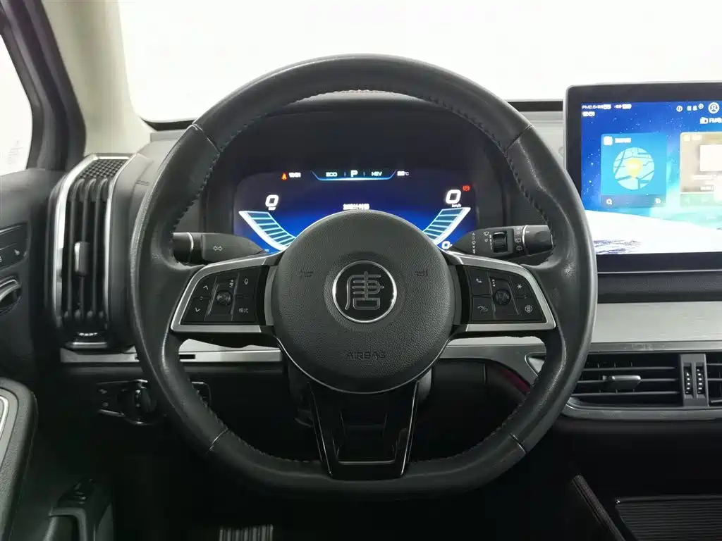 BYD Tang New Energy 2018 DM 2.0T AWD Smart Connection Enjoy Edition 7-Seater China V фото 11