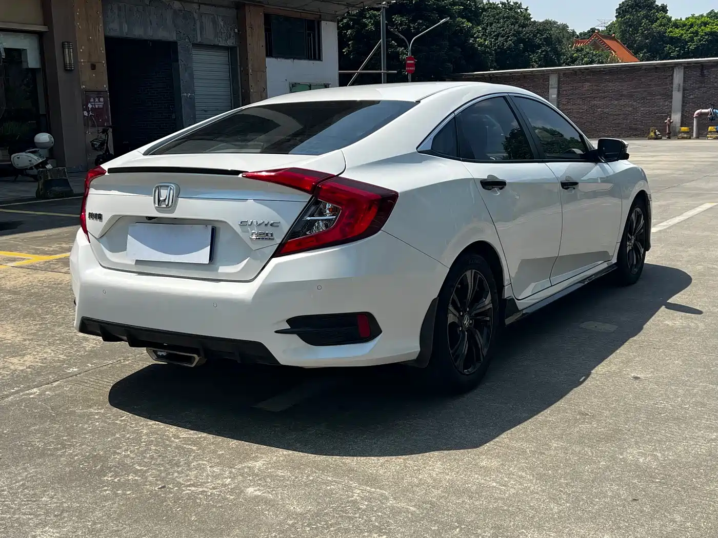 Фото 9 - Honda Civic