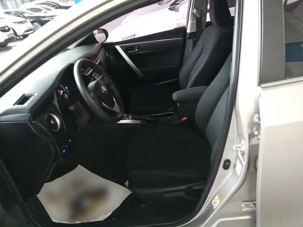 Toyota Corolla 2017 Facelift 1.2T S-CVT GL-i фото 11