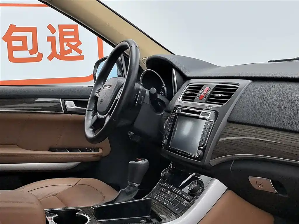 Haval H8 2015 2.0T 2WD Standard фото 22
