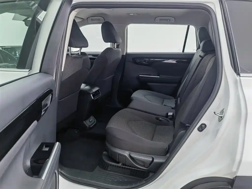 Toyota Highlander 2024 2.5L Smart Hybrid 4WD Elite 7-seater фото 15