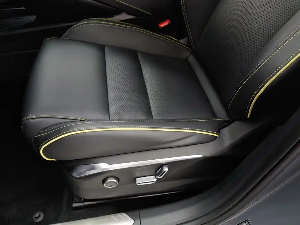 Lynk & Co 06 2023 Remix 1.5T Power Halo фото 20