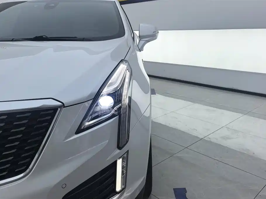 Cadillac XT5 2021 2.0T 4WD Luxury Edition фото 5