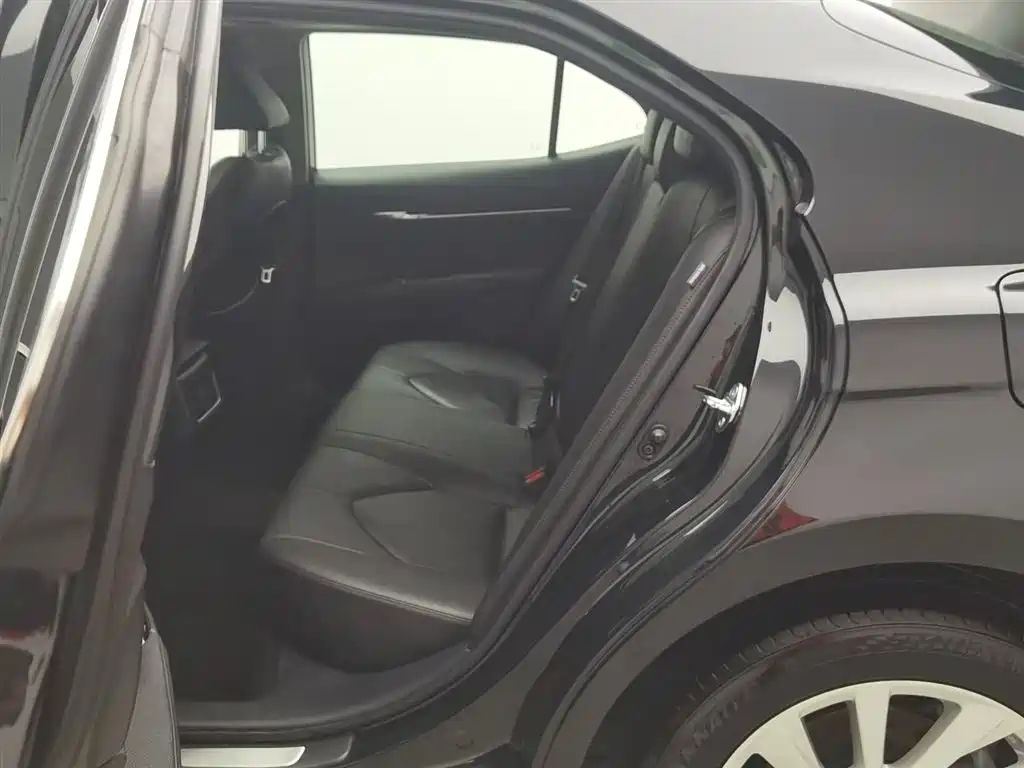 Toyota Camry 2021 2.0G Luxury Edition фото 15