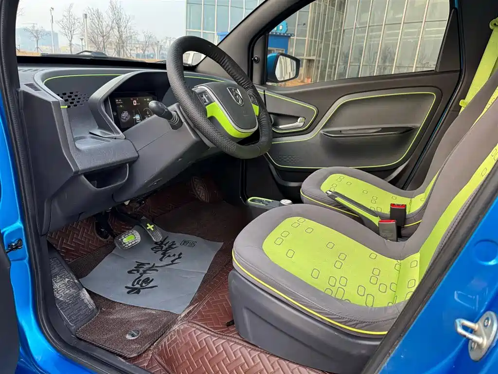 BAOJUN E100
