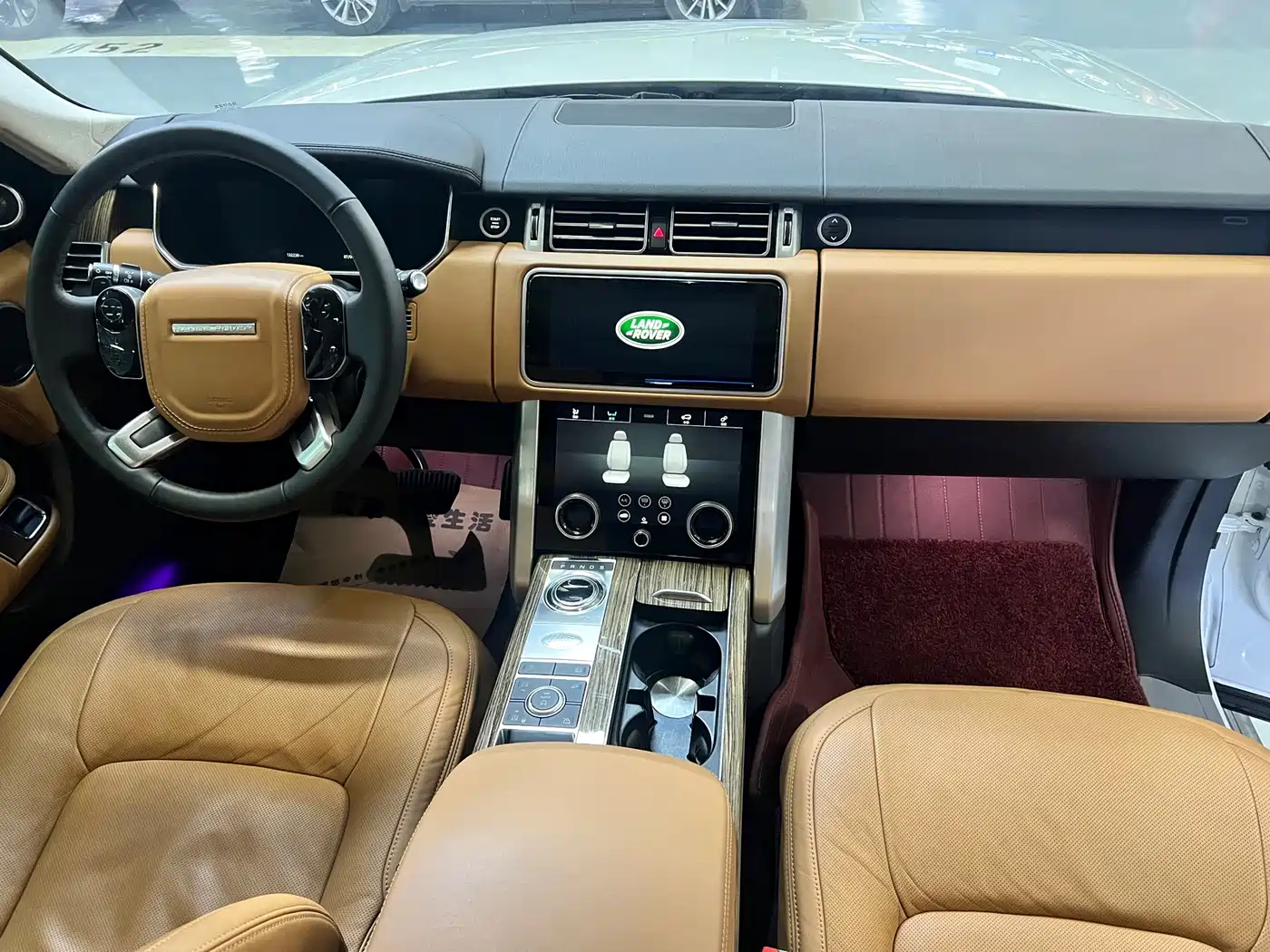 Land Rover Range Rover 2018 3.0 SC V6 Vogue SE Genesis Extended Edition фото 6