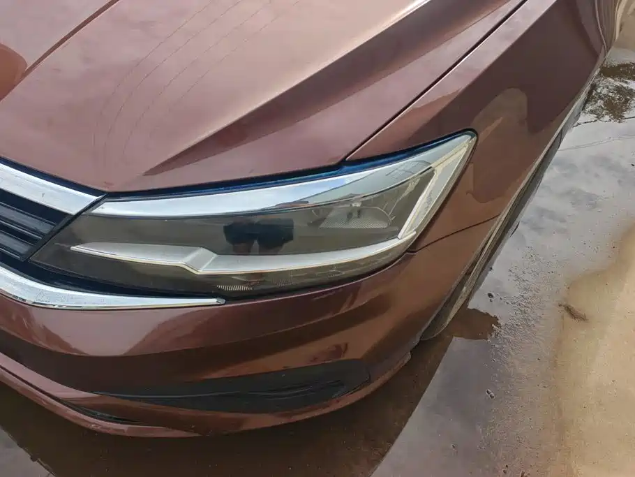 Photo 5 - Volkswagen Lamando