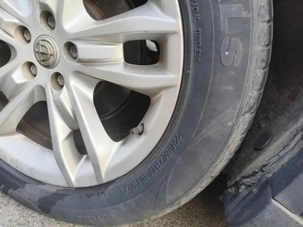 Zhonghua V5 2015 2012 1.5T Manual 2WD Sport
