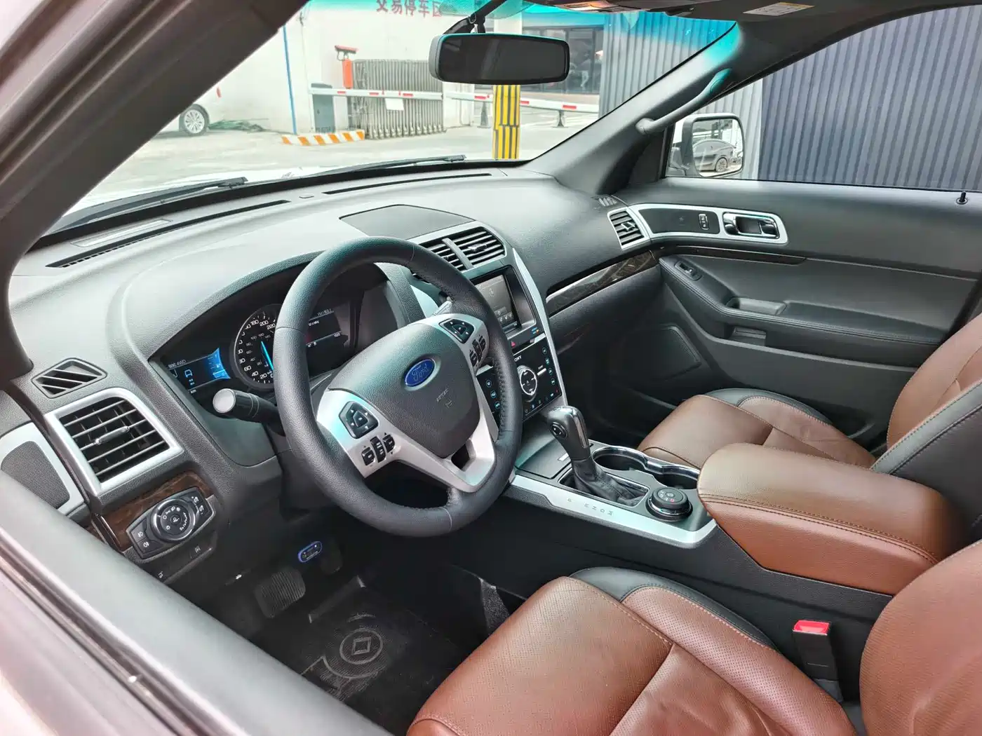 Ford Explorer (Import) 2015 2013 3.5L Premium Edition