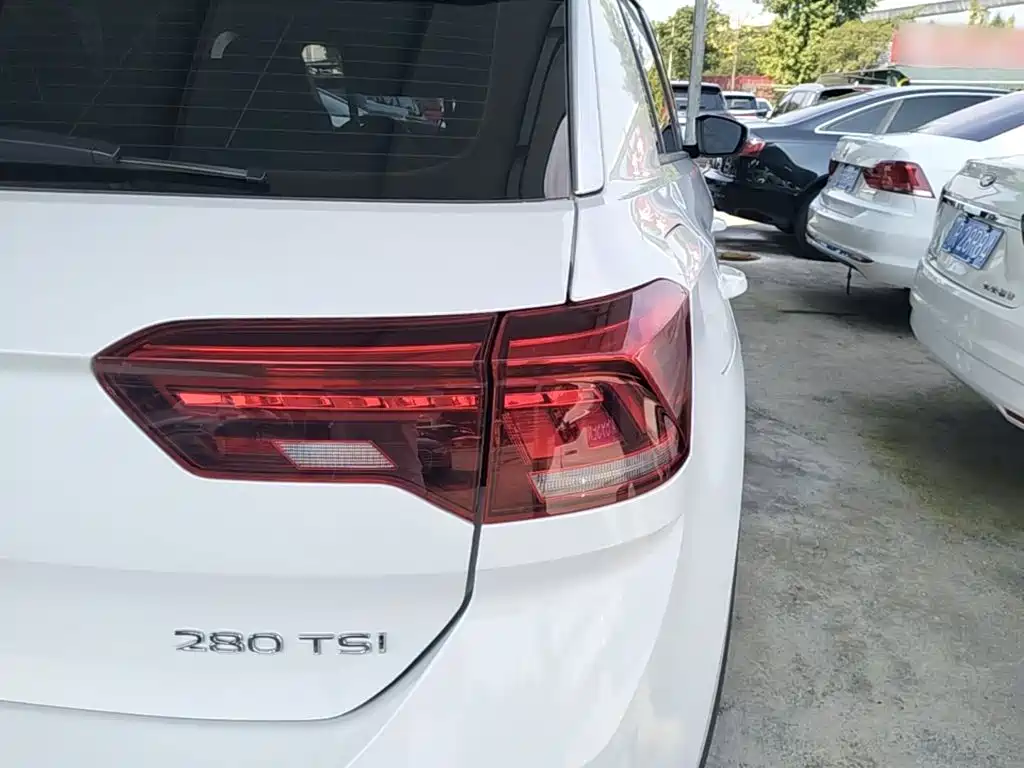 Volkswagen T-Roc, миниатюра 8