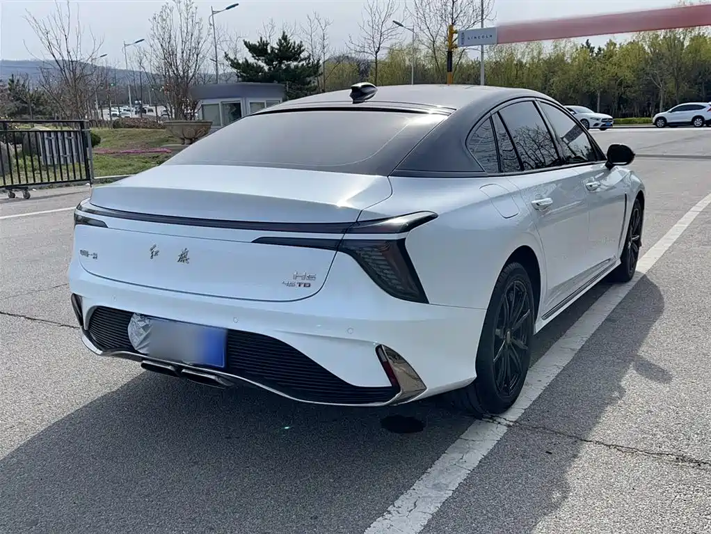Hongqi H6 2023 2.0T Premium Edition фото 6