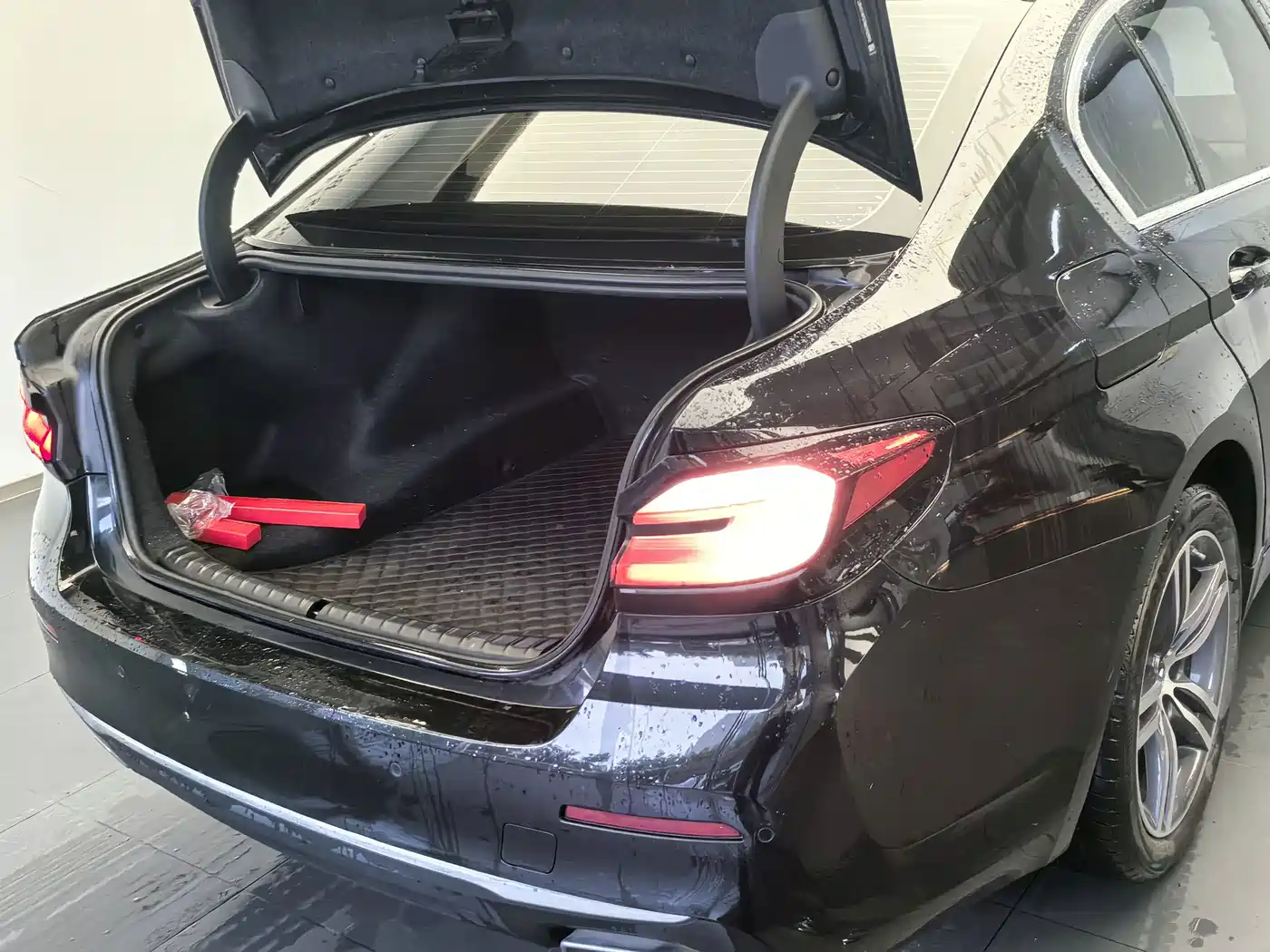 BMW 5 Series, миниатюра 8