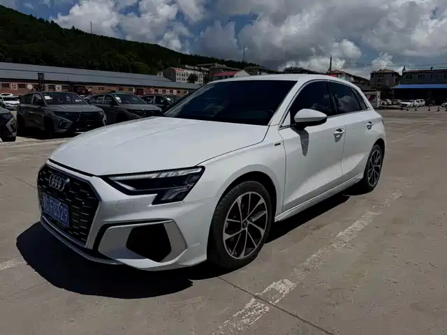Audi A3 Рестайлинг, Sportback 35 TFSI, Sport Advance