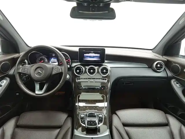 Mercedes-Benz GLC 2019 GLC 260 4MATIC Luxury — фото 5