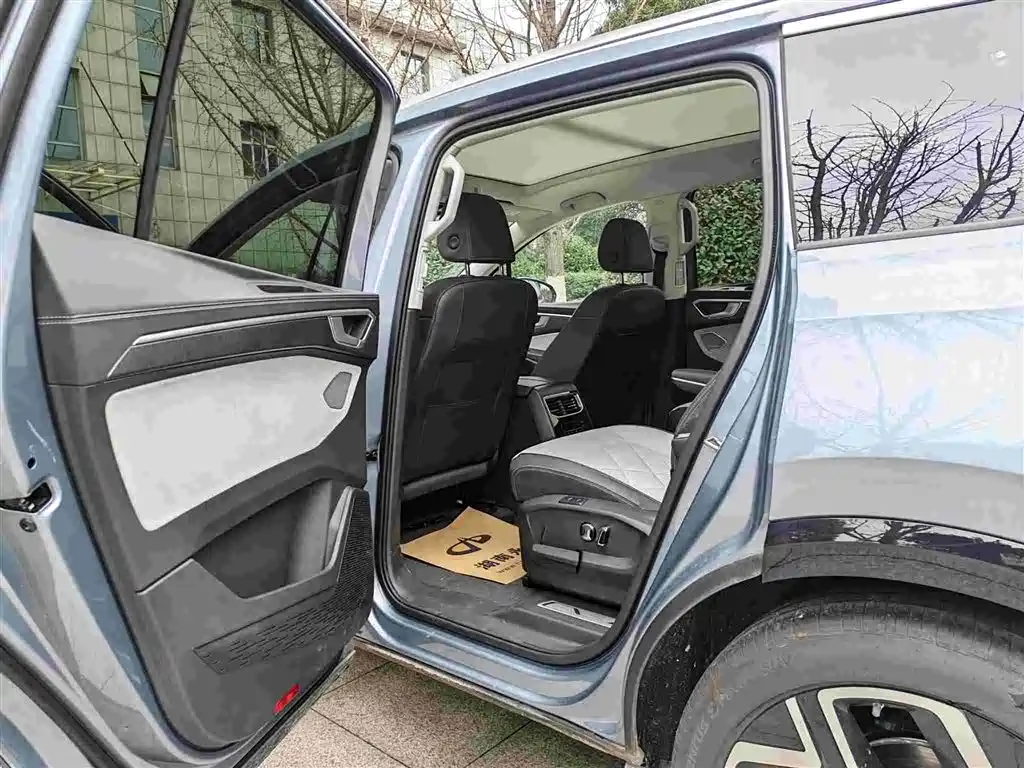 Volkswagen Talagon 2025 450TSI R-Line 6-Seater фото 9