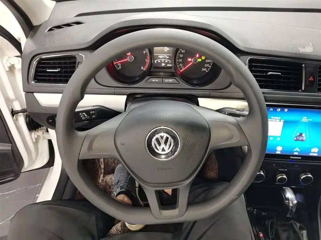 Volkswagen Lavida 2017 1.6L Automatic Trend Edition фото 11