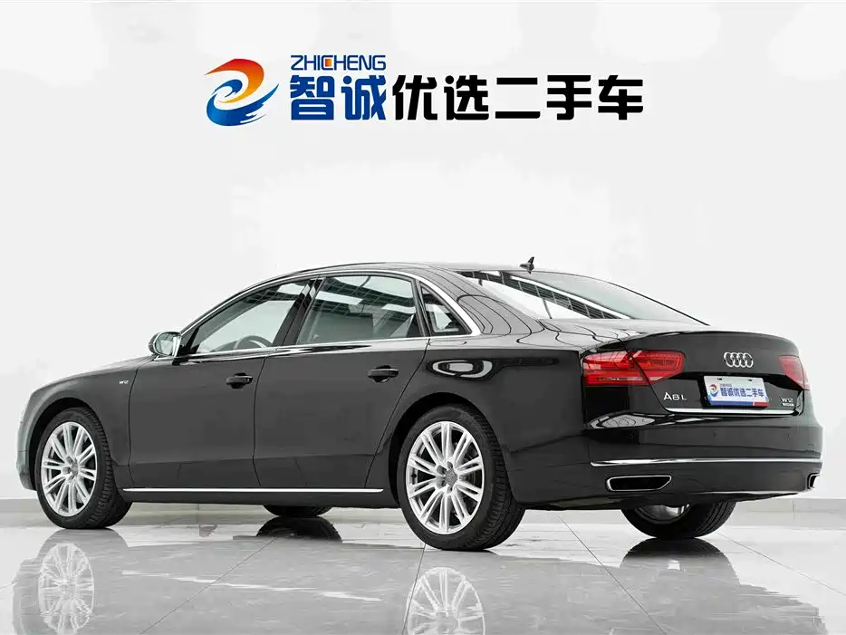 Фото 43 - Audi A8