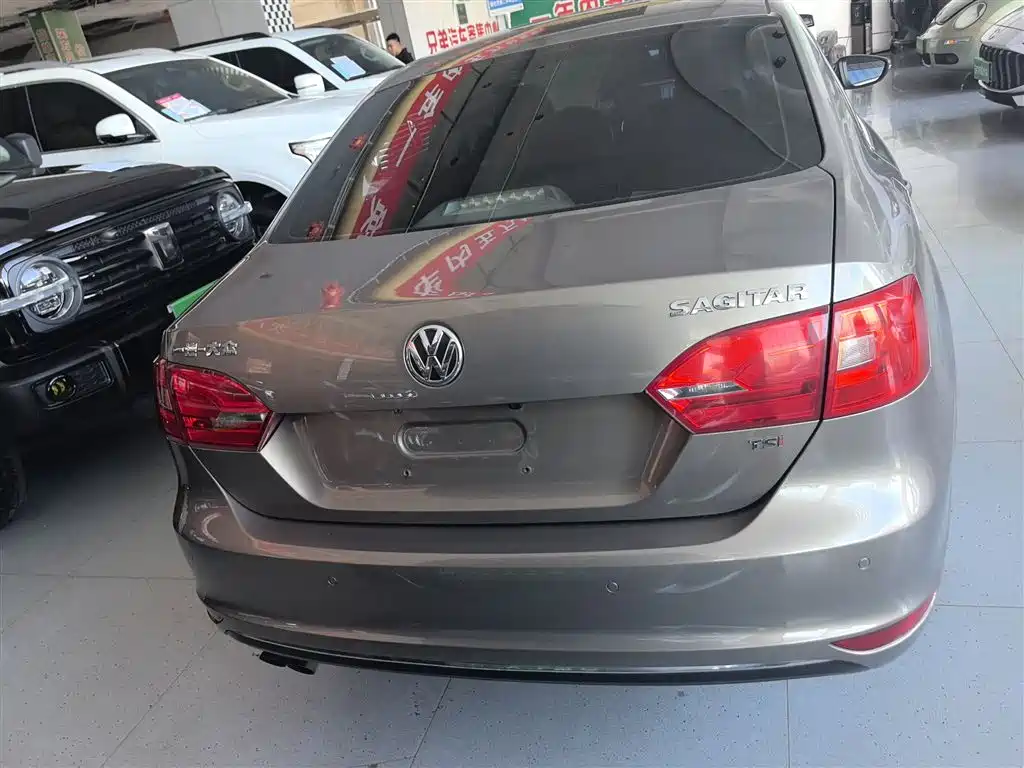 Volkswagen Sagitar 2014 Facelift 1.4TSI Automatic Luxury фото 6
