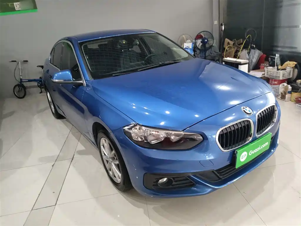 BMW 1 Series 2018 118i Fashion Edition фото 4