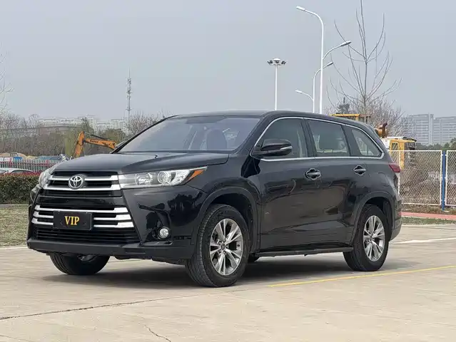 TOYOTA HIGHLANDER