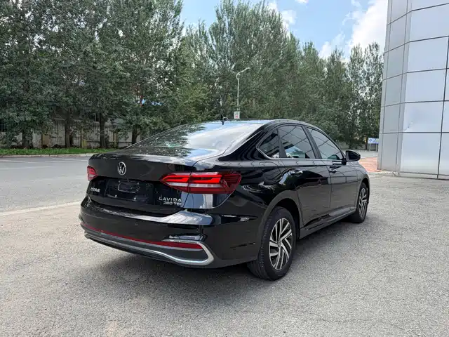 Volkswagen Lavida 2023 280TSI DSG Comfort Edition — фото 5