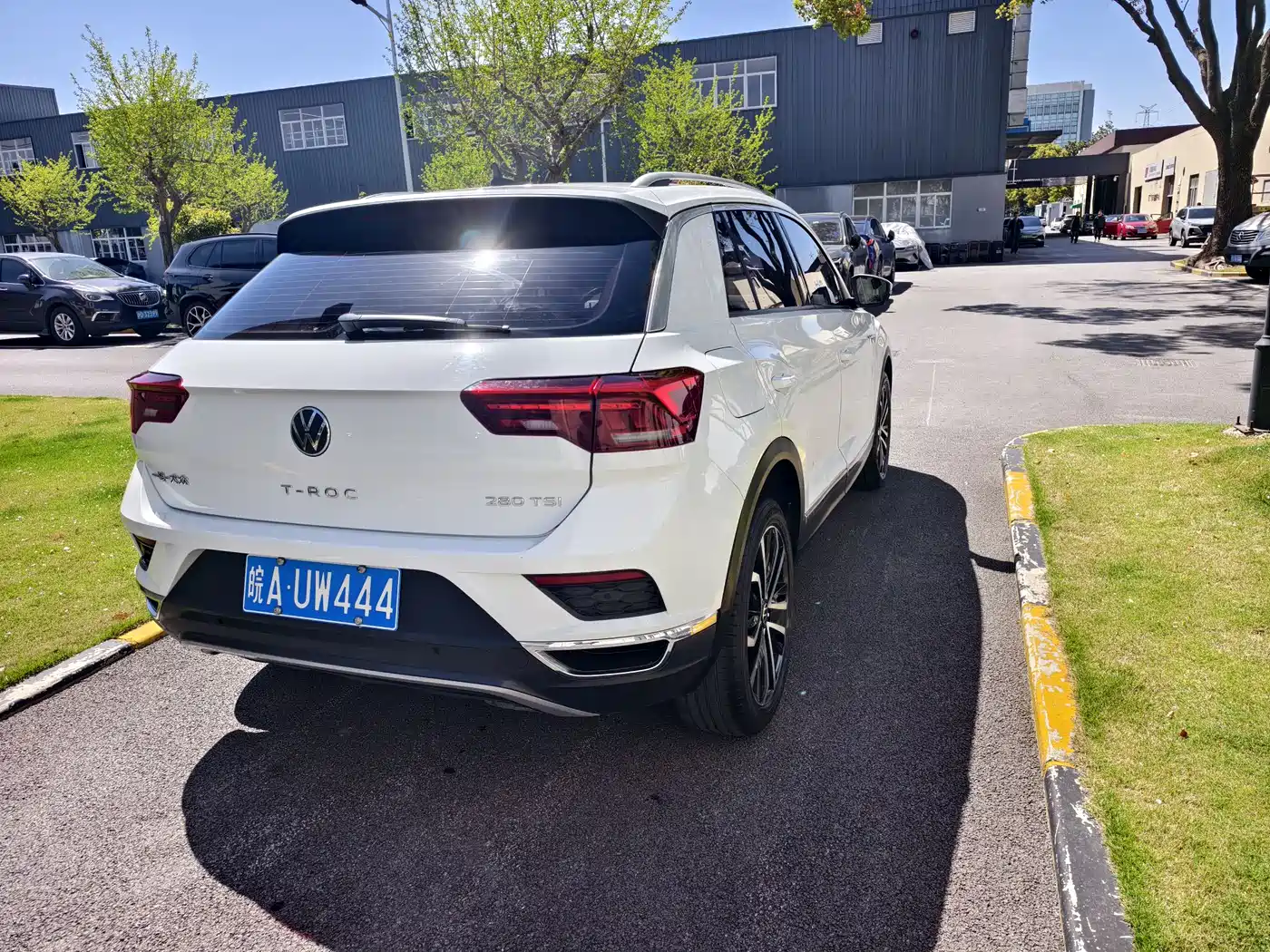 Volkswagen T-ROC 2022 280TSI DSG 2WD Comfort PLUS фото 7