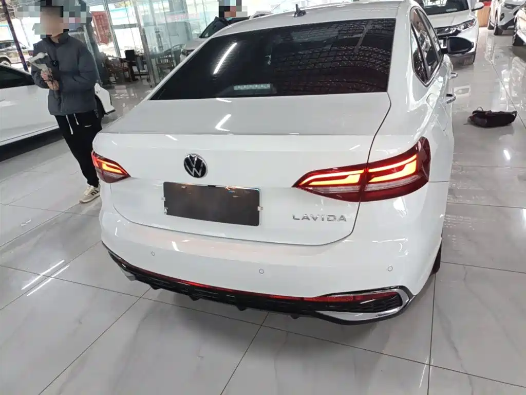 Volkswagen Lavida 2024 Model 1.5L Automatic Starlight 5 Million Edition фото 6