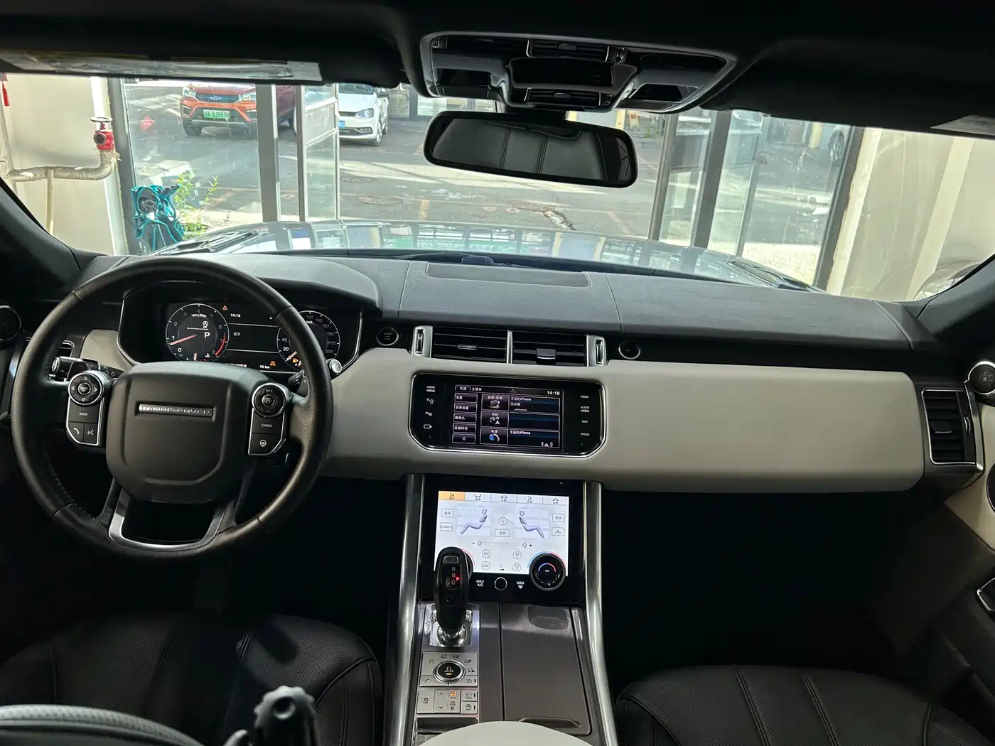 Land Rover Range Rover Sport 2014 5.0 SC V8 Dynamic Genesis Edition фото 8