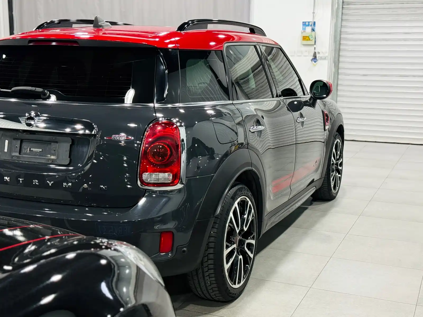 Photo 4 - MINI JCW COUNTRYMAN