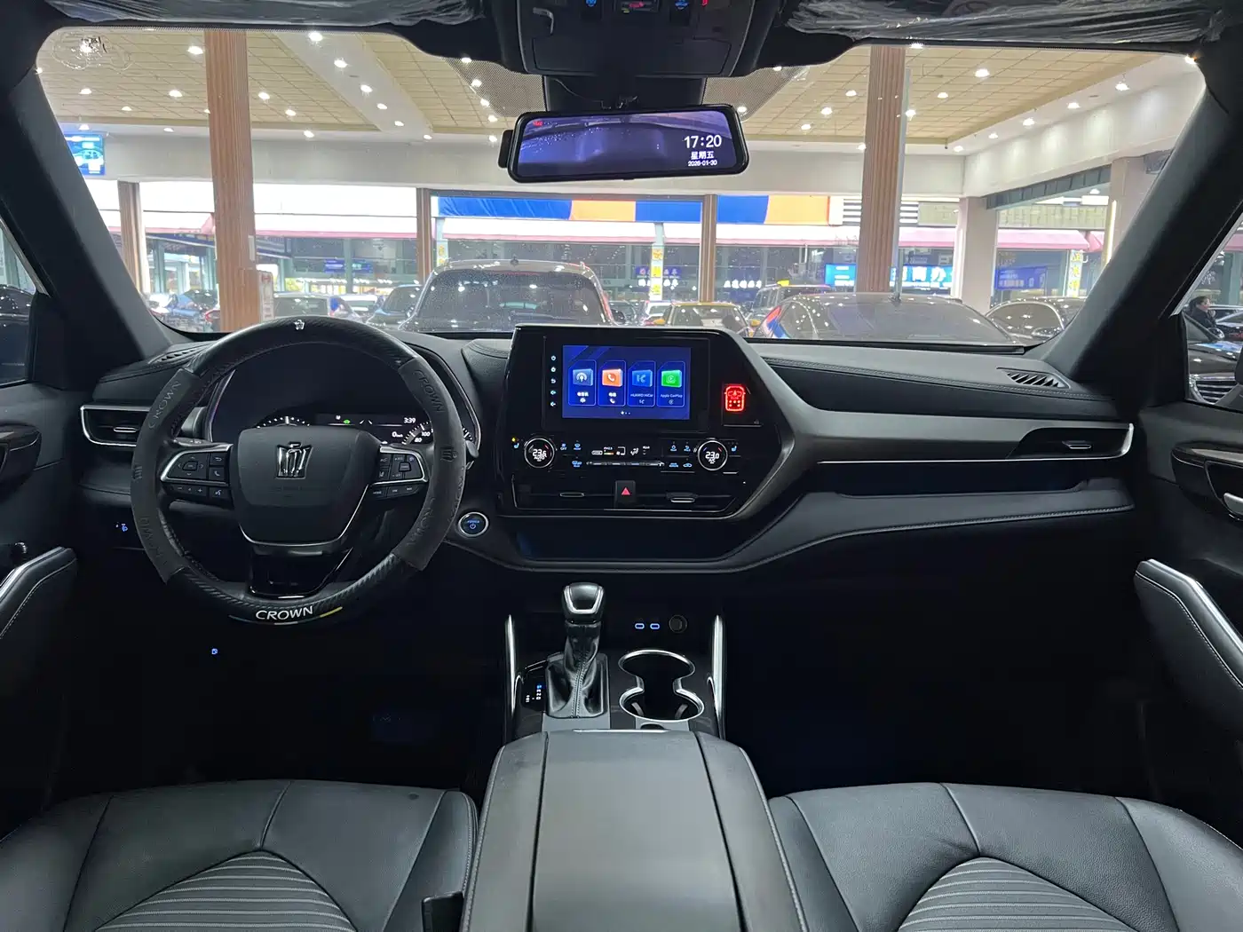 Toyota Crown Kluger 2023 2.5L HEV AWD Luxury Edition фото 7