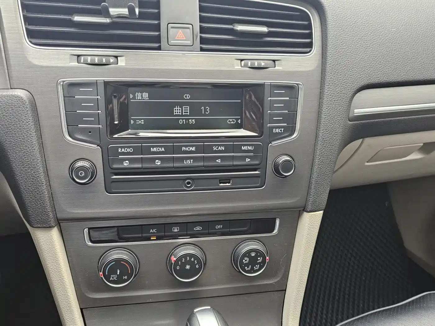 Volkswagen Golf 2015 1.6L Automatic Comfort фото 7