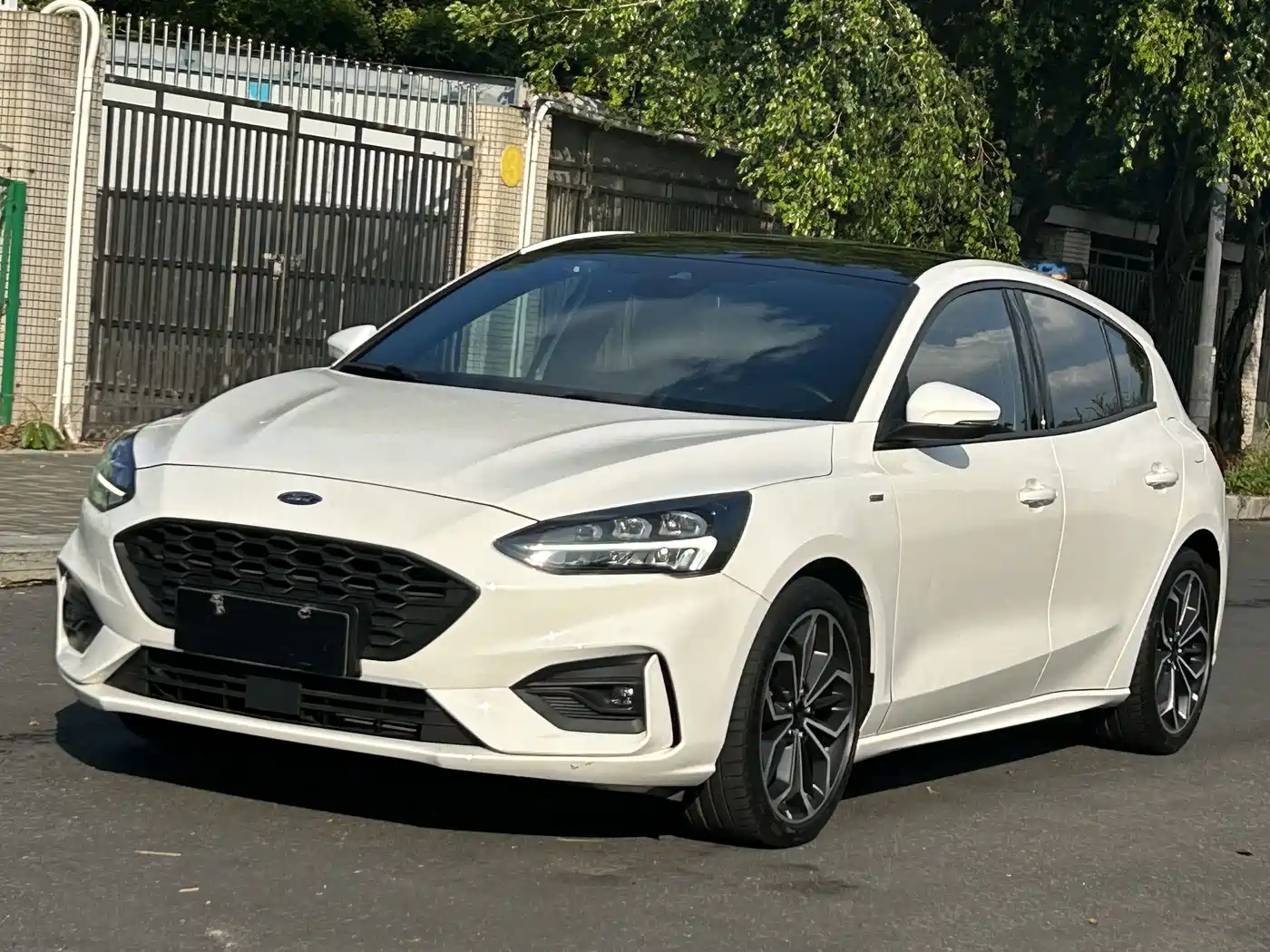 Ford Focus 2022 2021 Hatchback EcoBoost 180 Automatic ST Line
