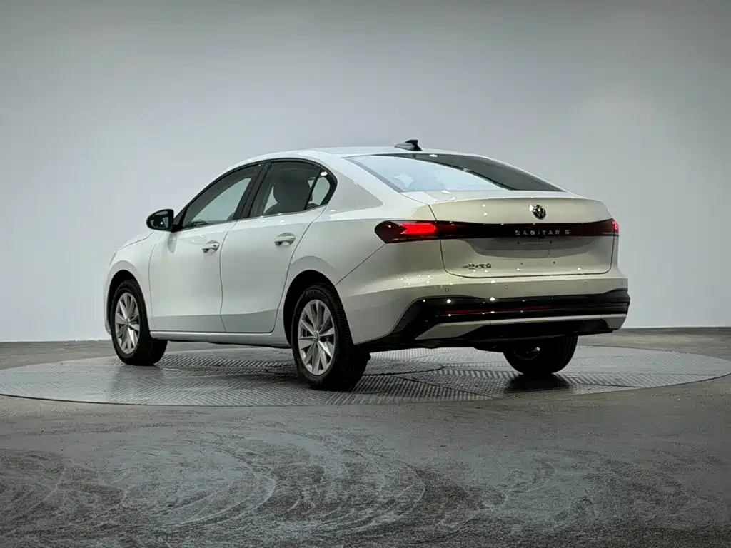 Volkswagen Sagitar, миниатюра 3